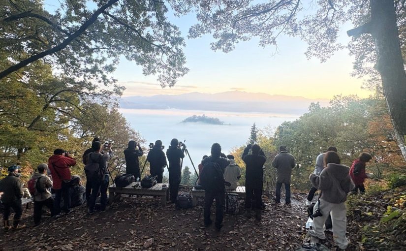 （大野市紅葉スポット）これぞ大野市！天空の城撮影ポイントへ…週末は新そばまつりも