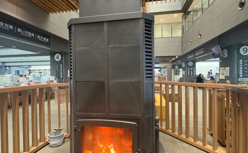 (厚生労働省公表)2025年の出生数70万人、歯止めかからず!若者の可処分所得向上を